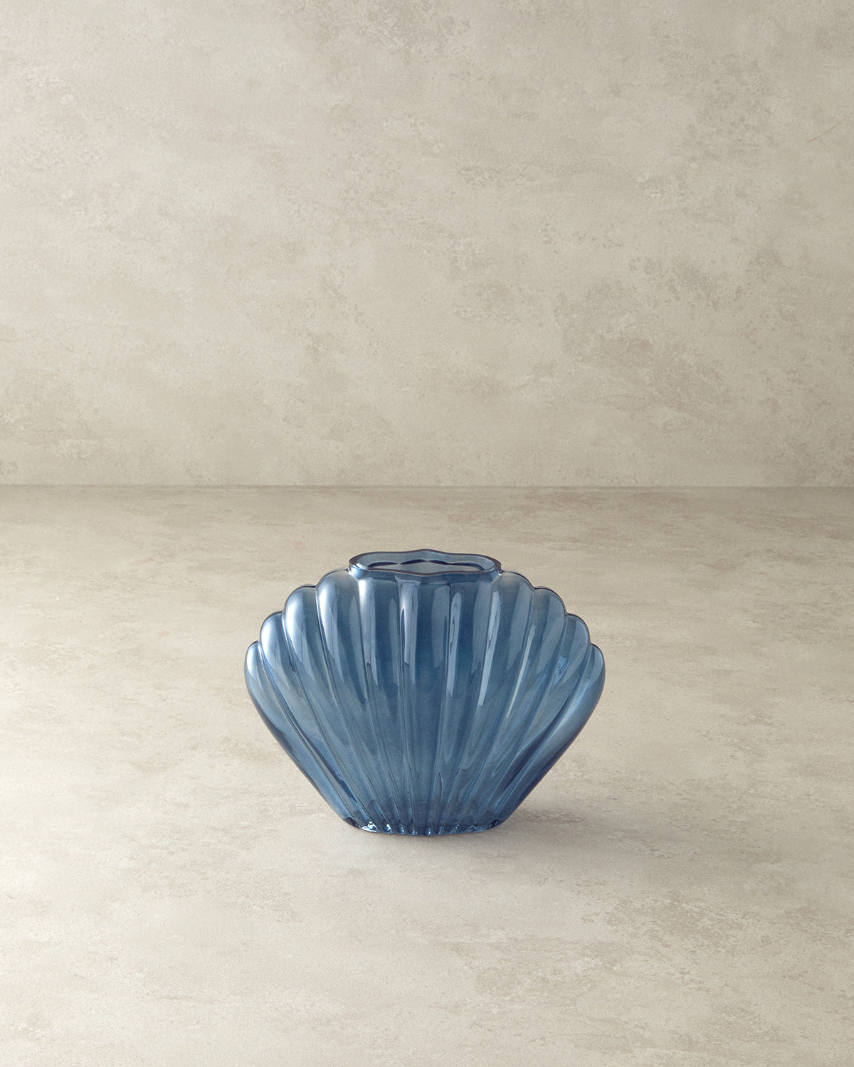 Shell Vase (view 5)