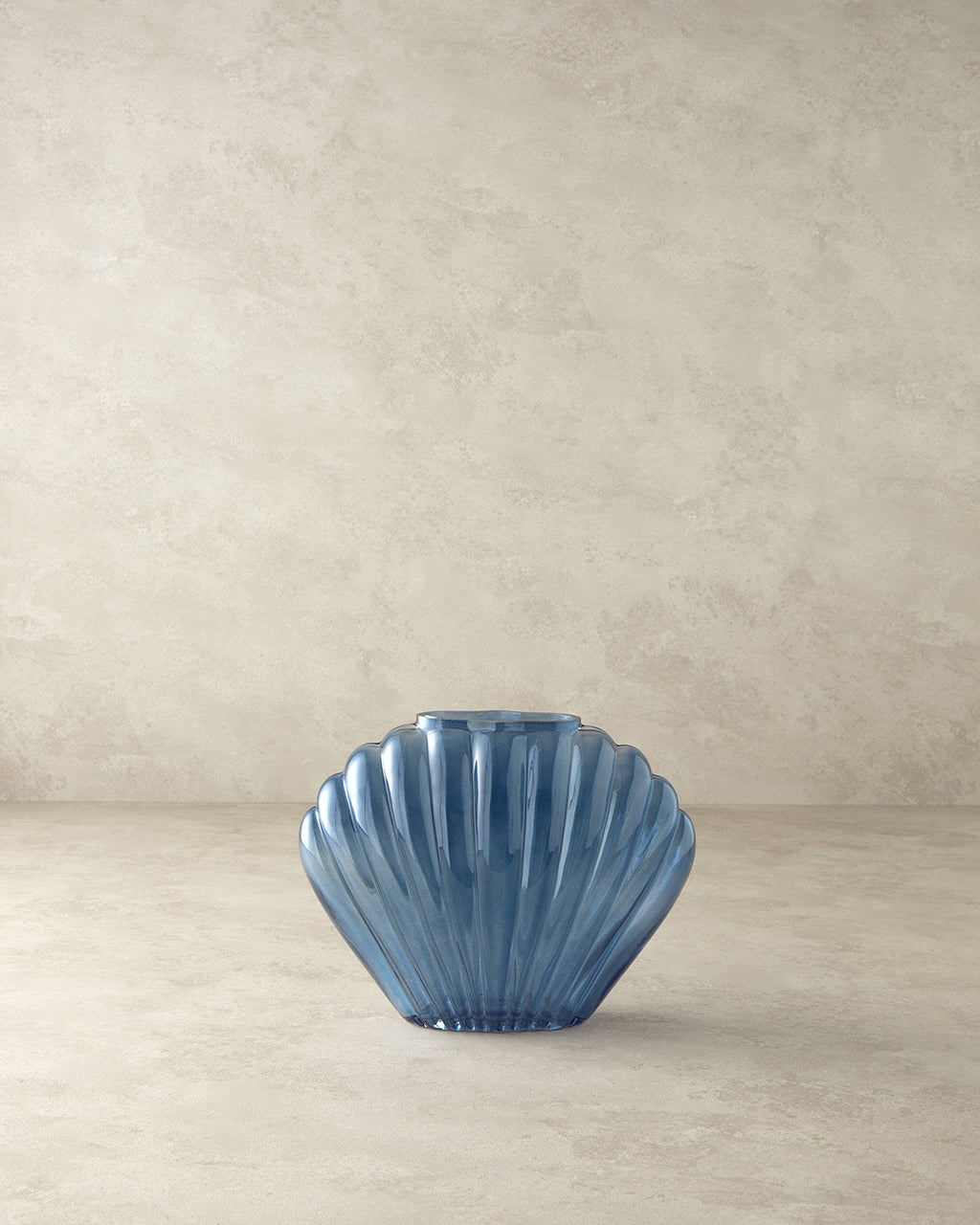 Shell Vase (view 6)