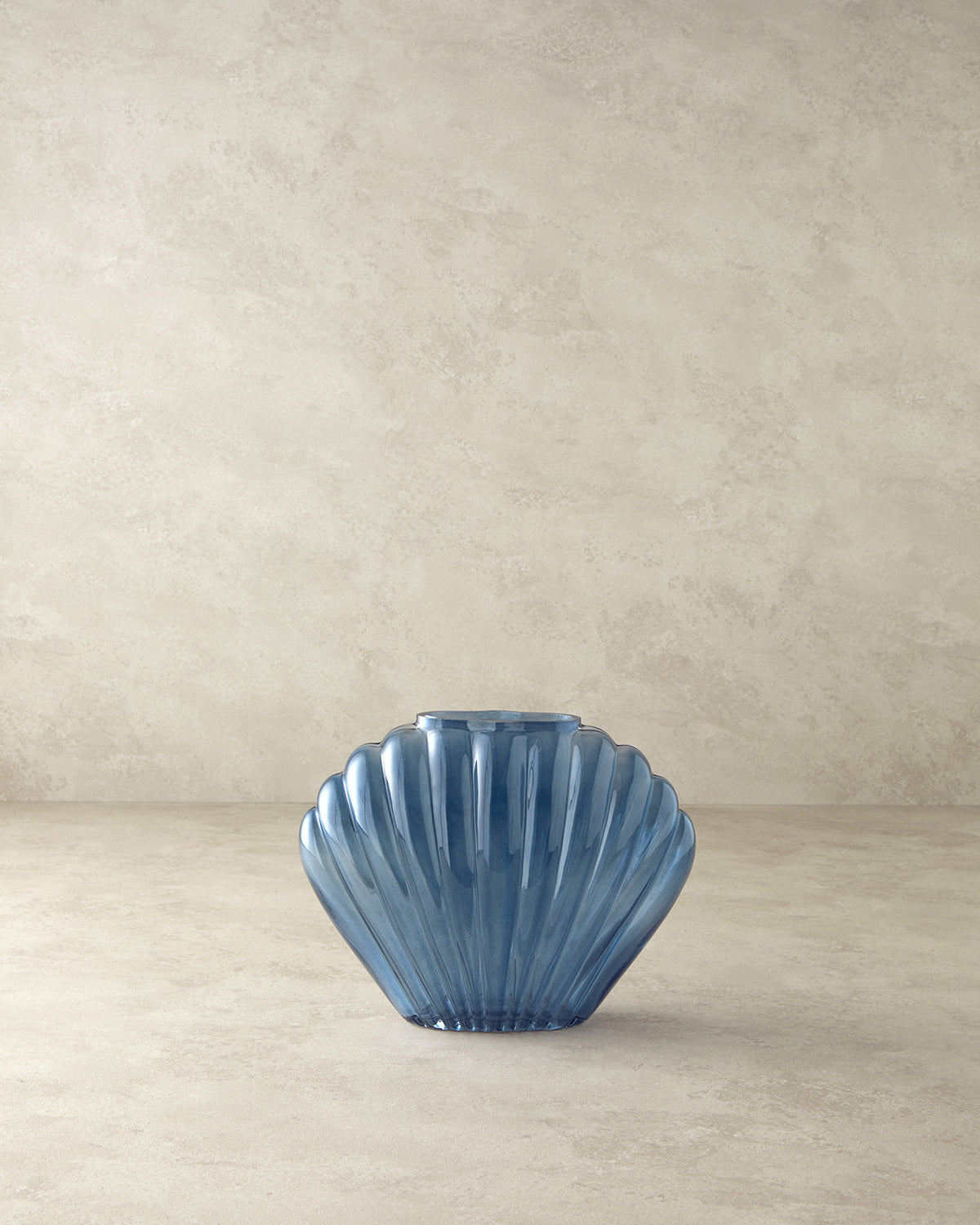 Shell Vase (view 6)