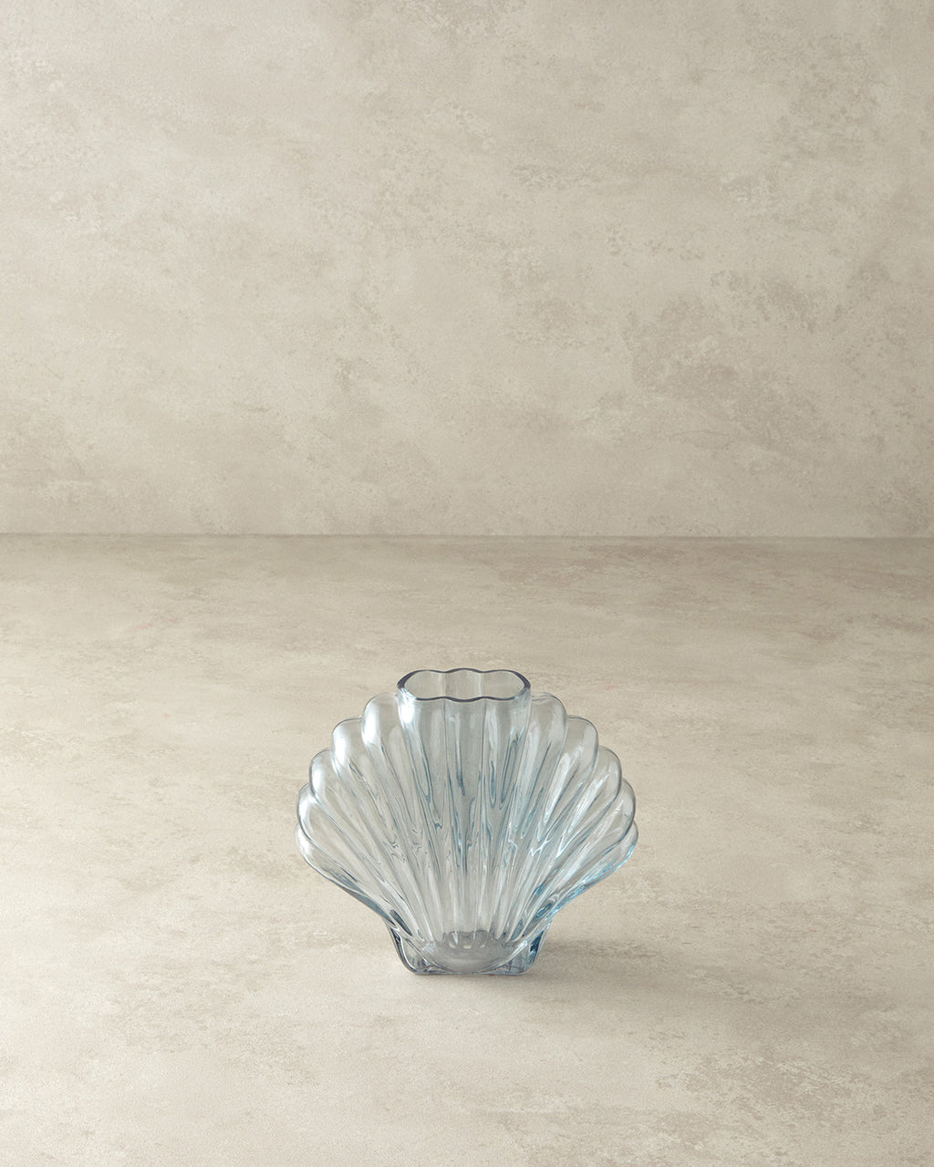 Shell Vase (view 10)