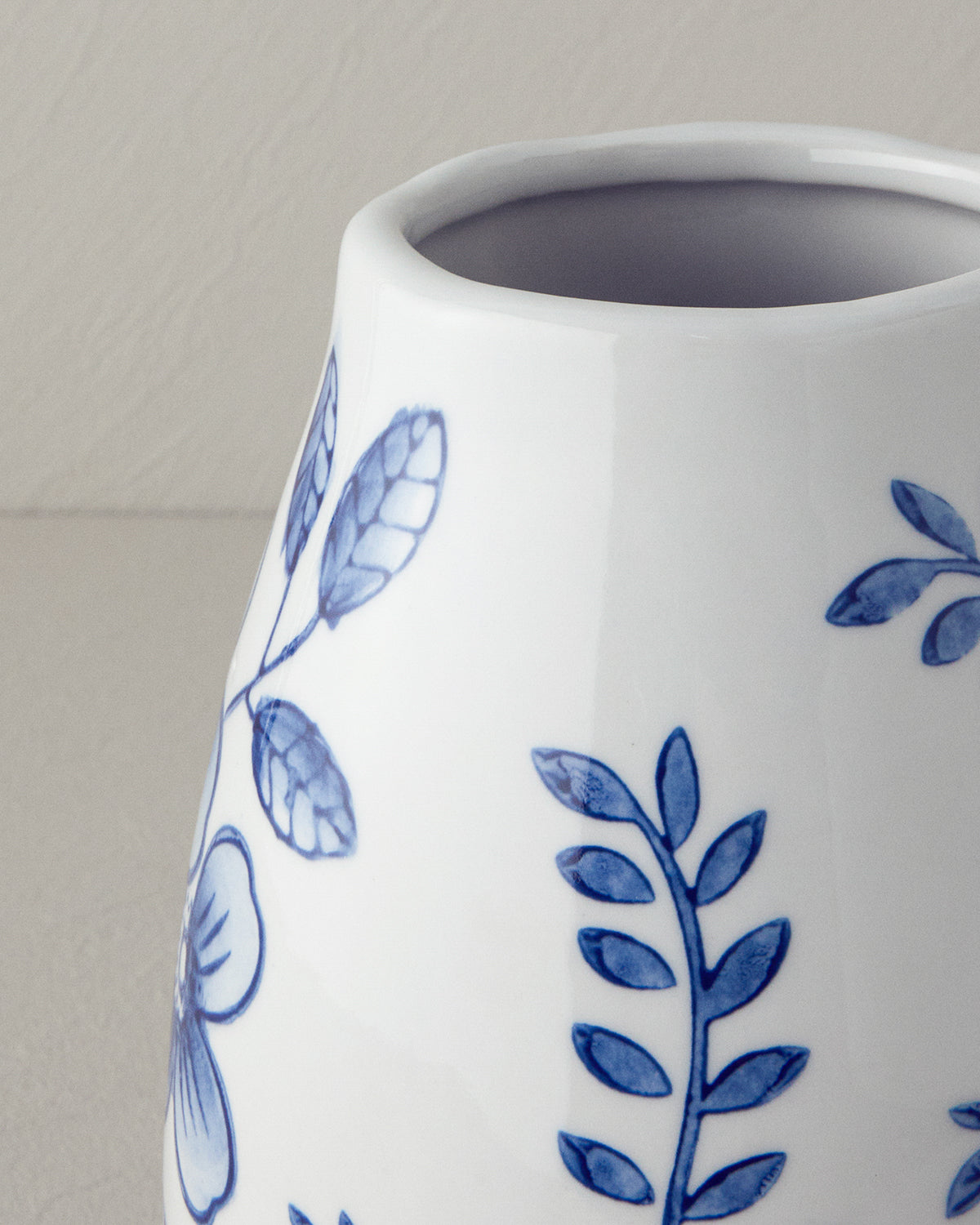 Ginny Vase White - Blue (view 3)