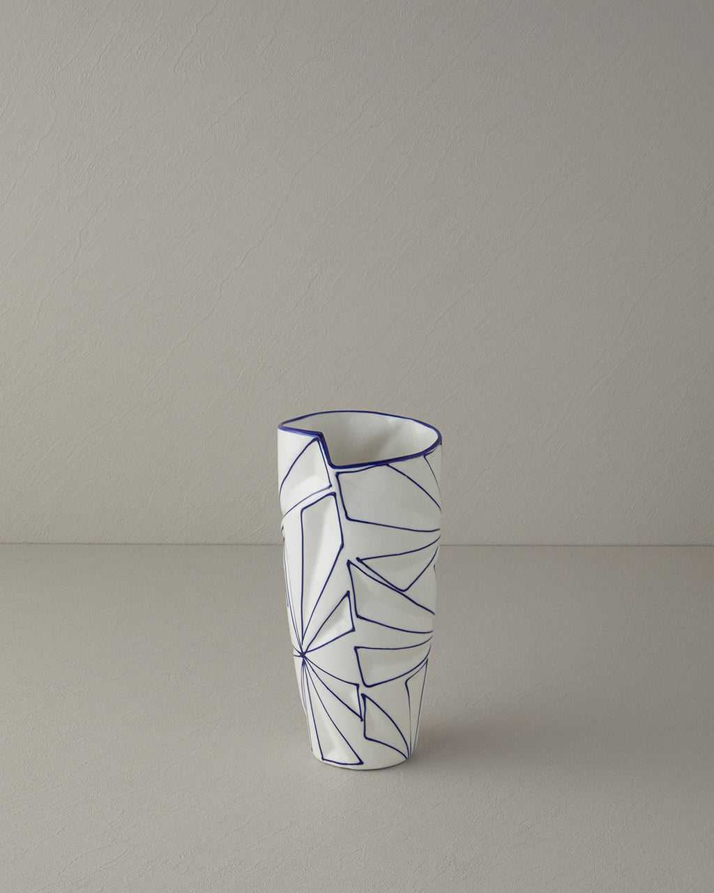 Gusto Vase White - Blue - 35 cm (view 2)
