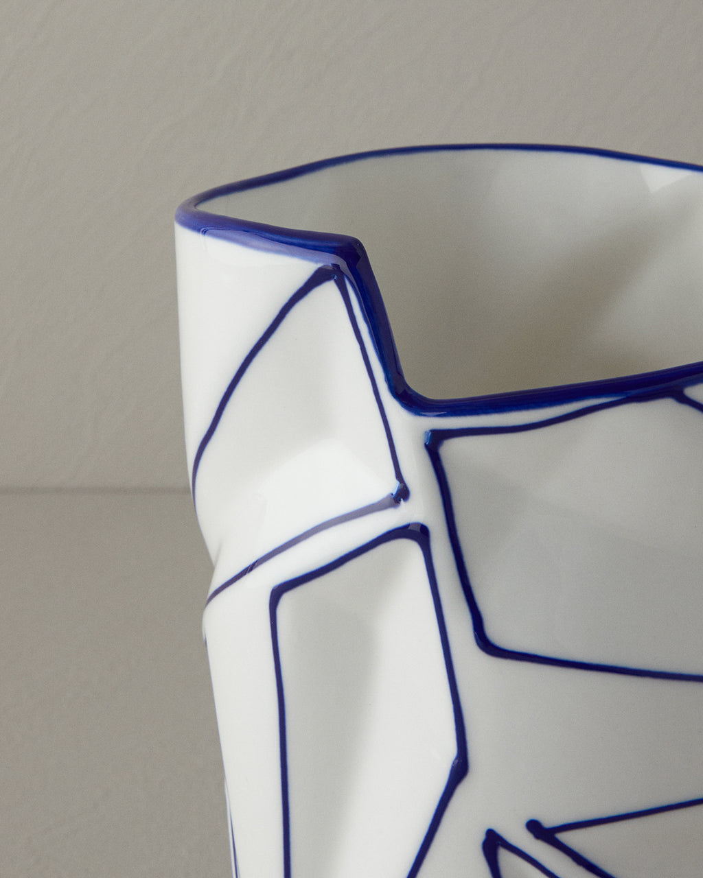 Gusto Vase White - Blue (view 3)