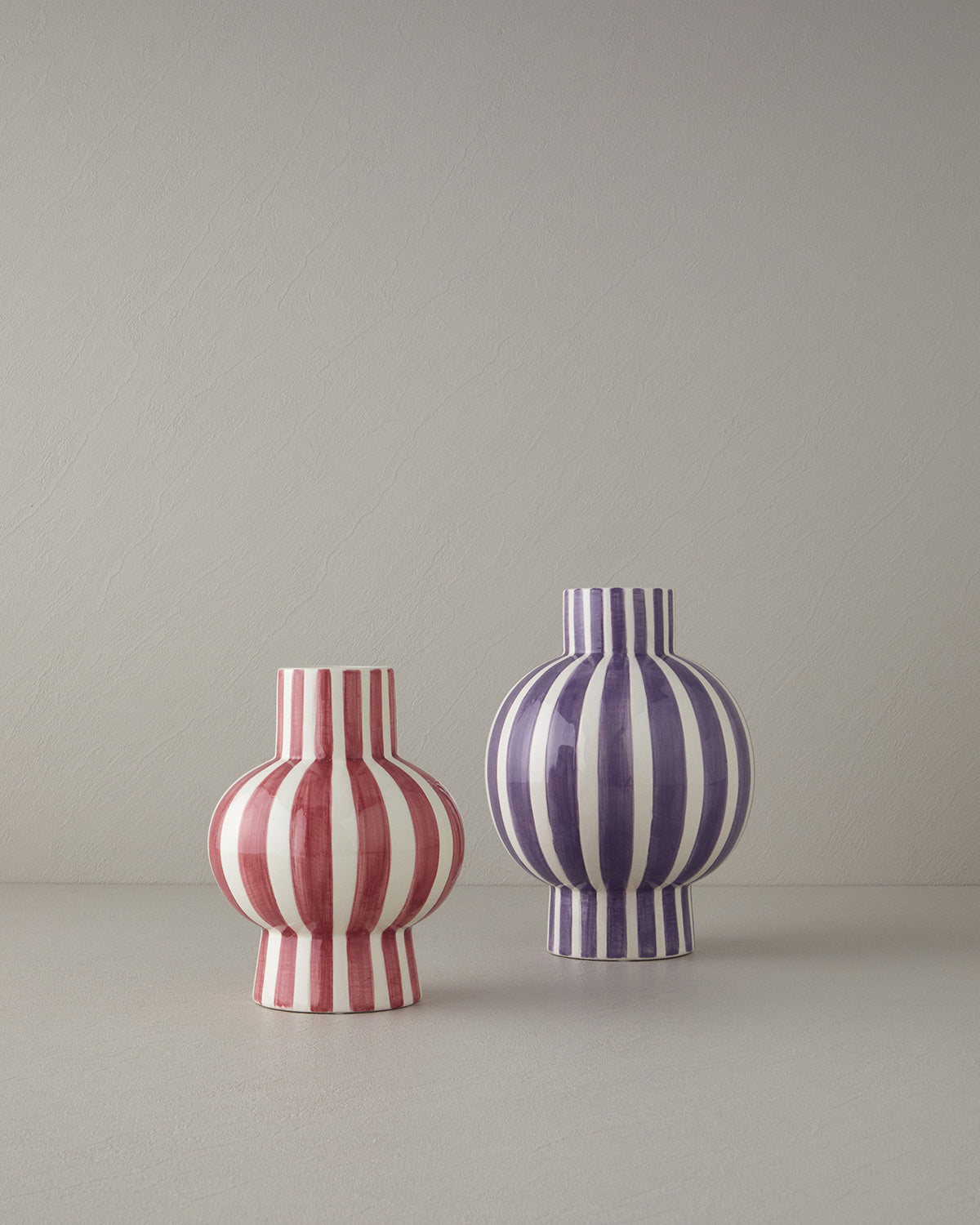Exotic Strip Ceramic Vase - Maroon - 12x12x18 cm (view 6)