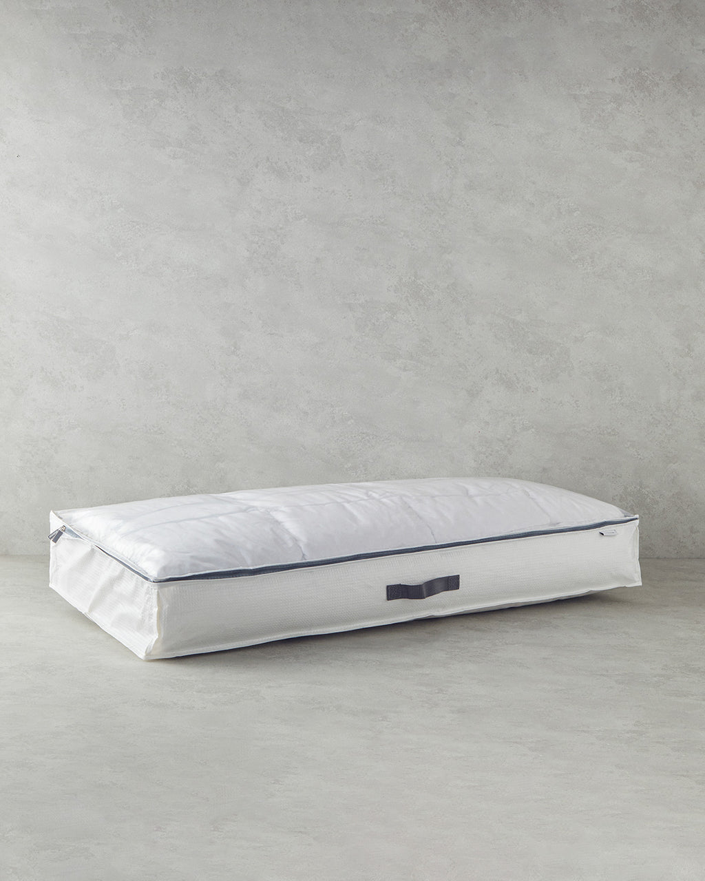 Tiara Polyester Storage Bag White (view 3)