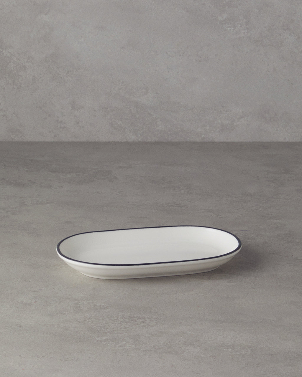 Porcelain Rectangular Plate Black (view 4)