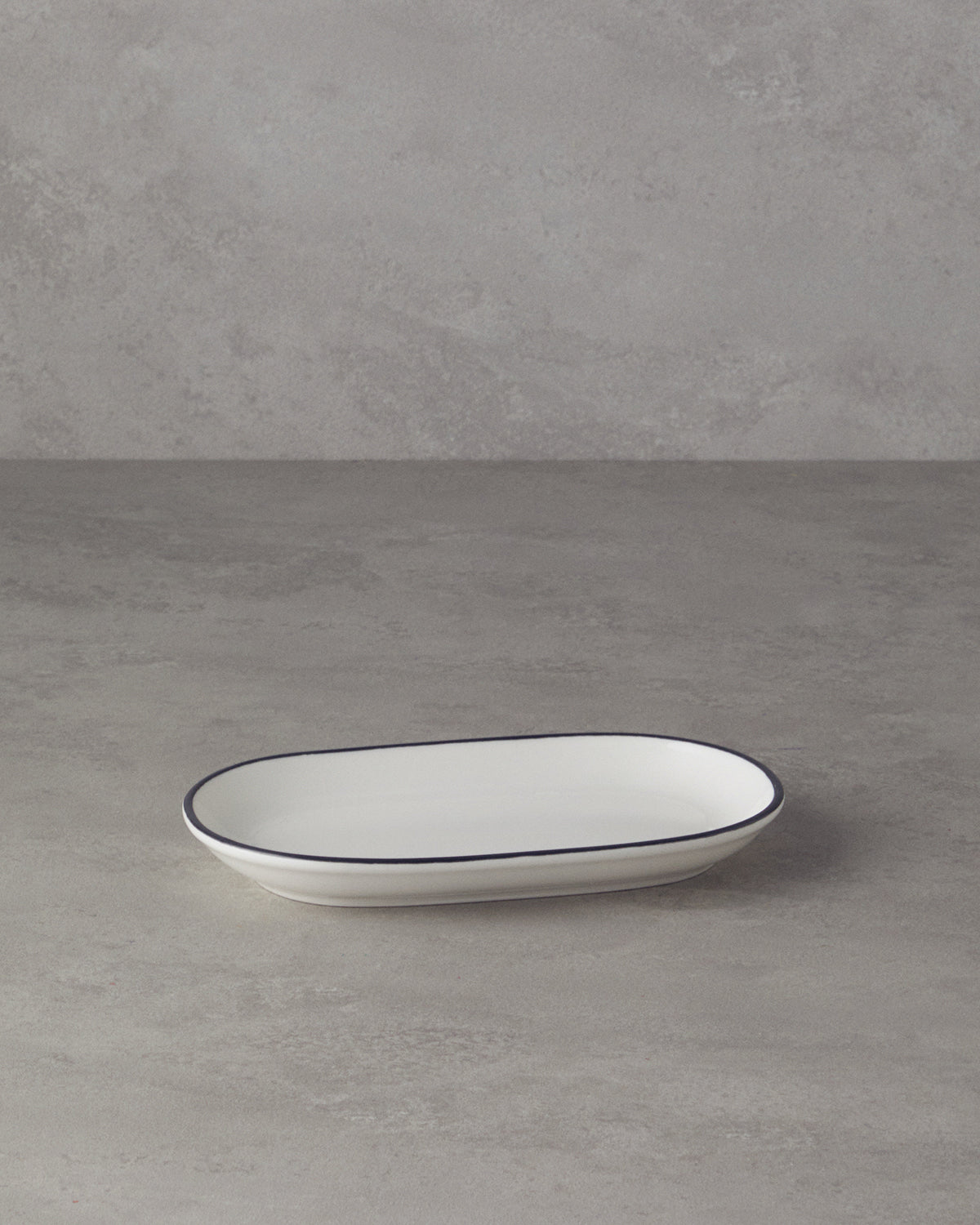 Porcelain Rectangular Plate Black (view 4)