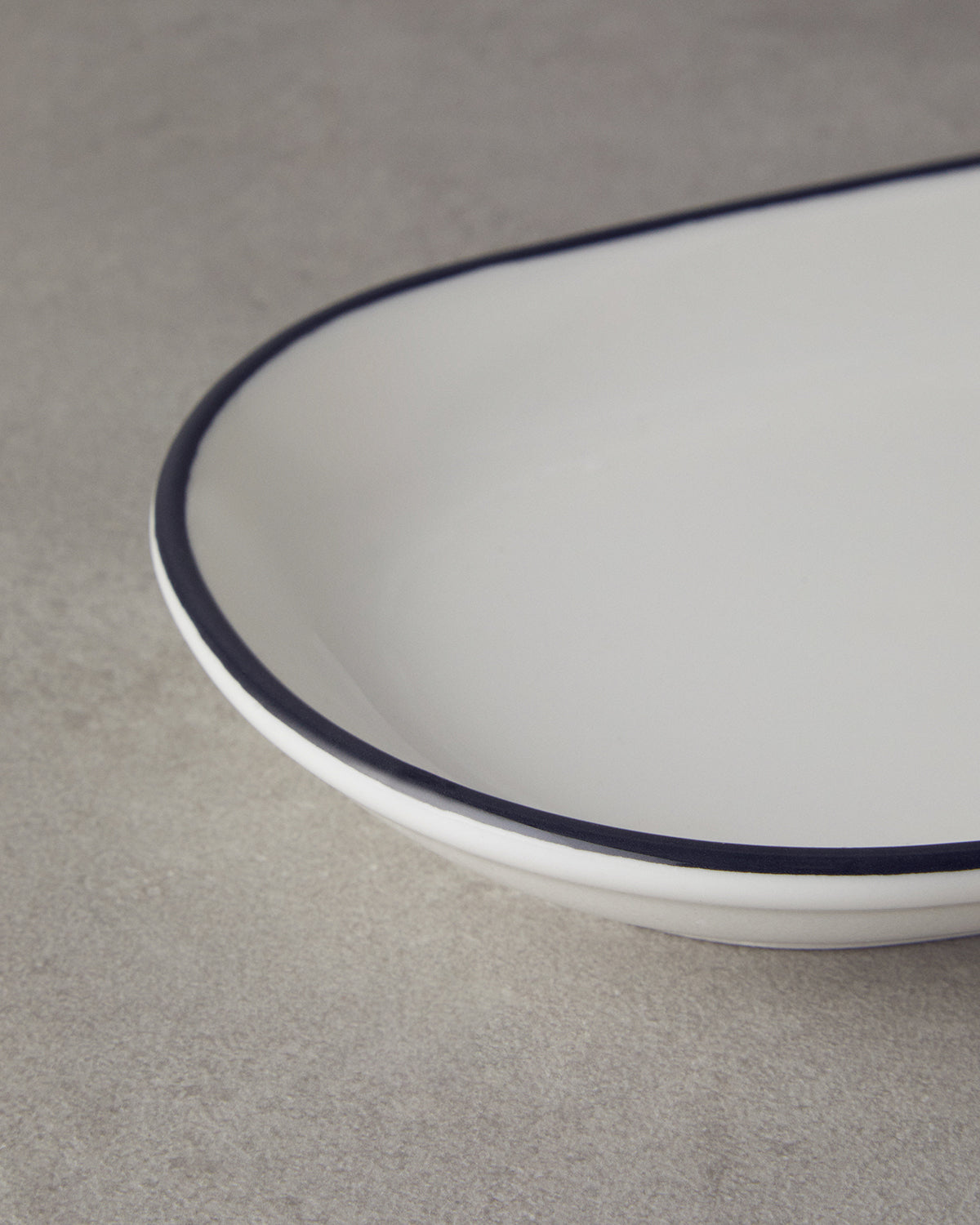 Porcelain Rectangular Plate Black (view 6)