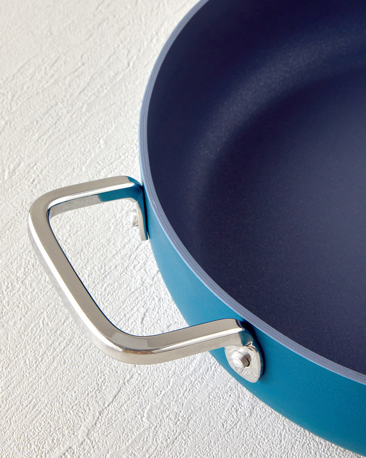Luna Aluminum Flat Pot (view 21)