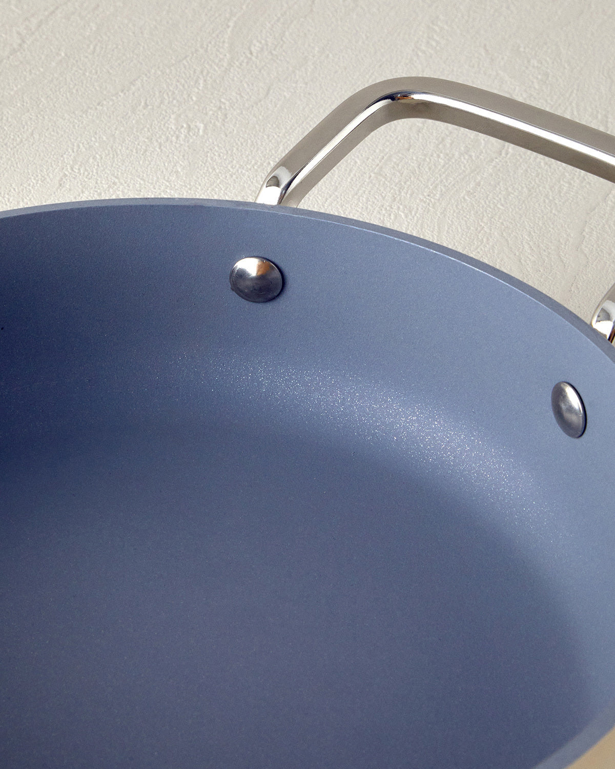 Luna Aluminum Omelet Pan 20 cm - Blue (view 2)