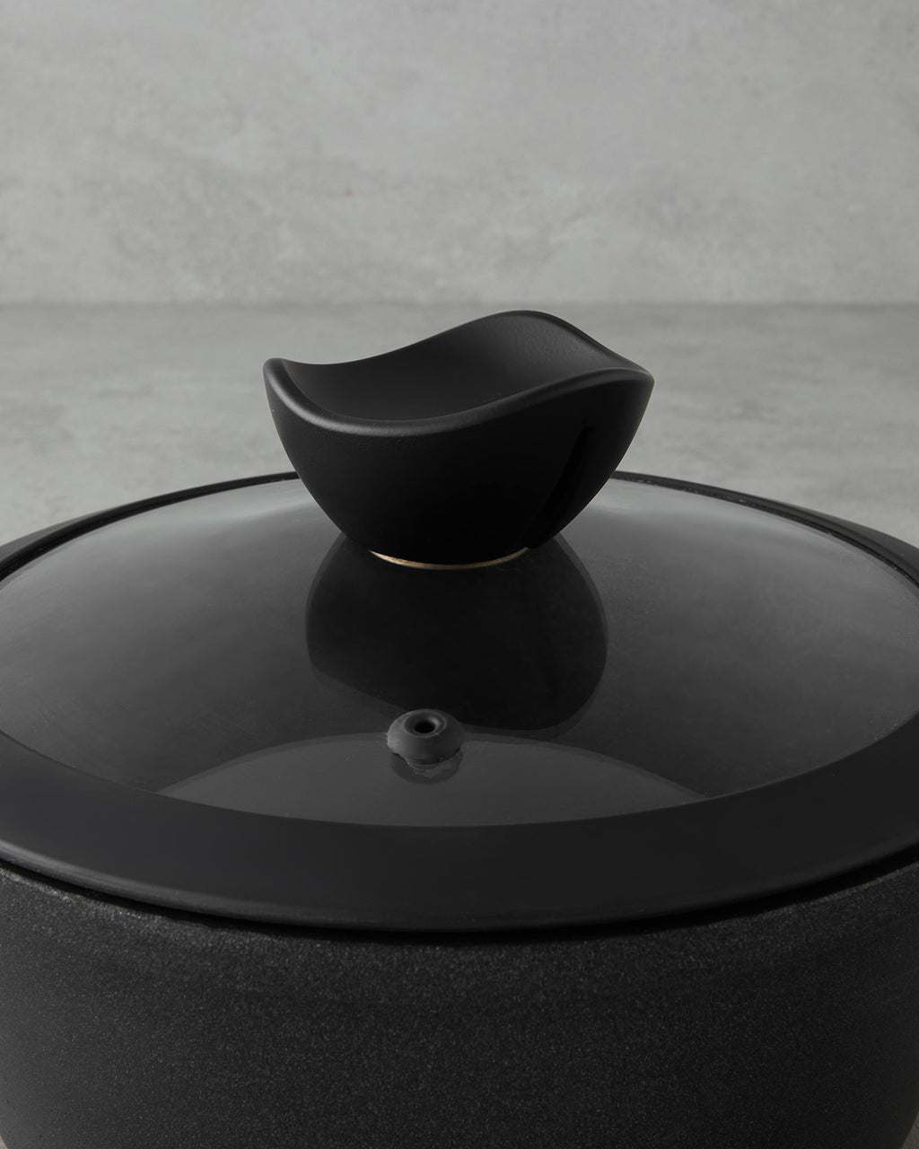 Aluminum Deep Pot Black (view 7)