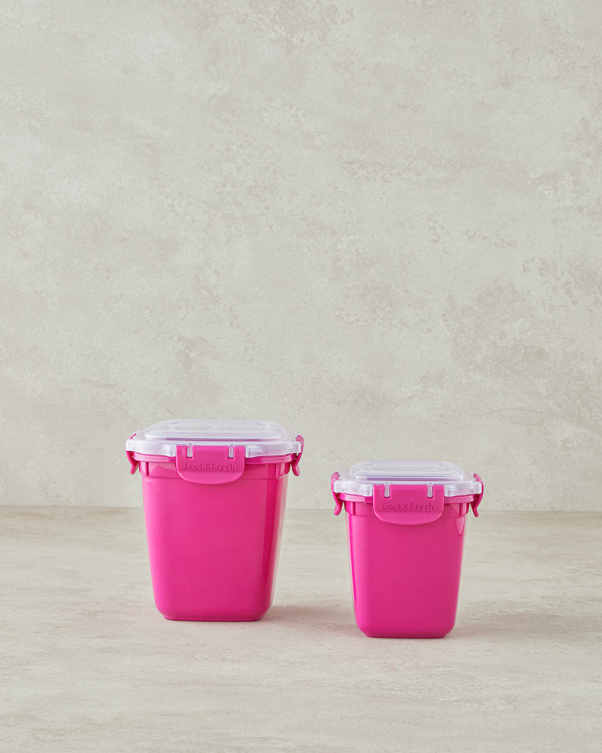 Master Lock Plastic Storage Container - Pink - 575 + 1075 ml