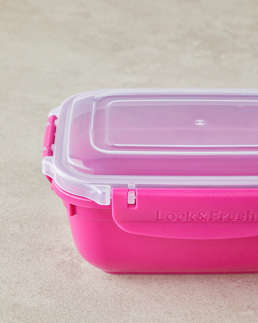 Master Lock Plastic Storage Container (view 11)