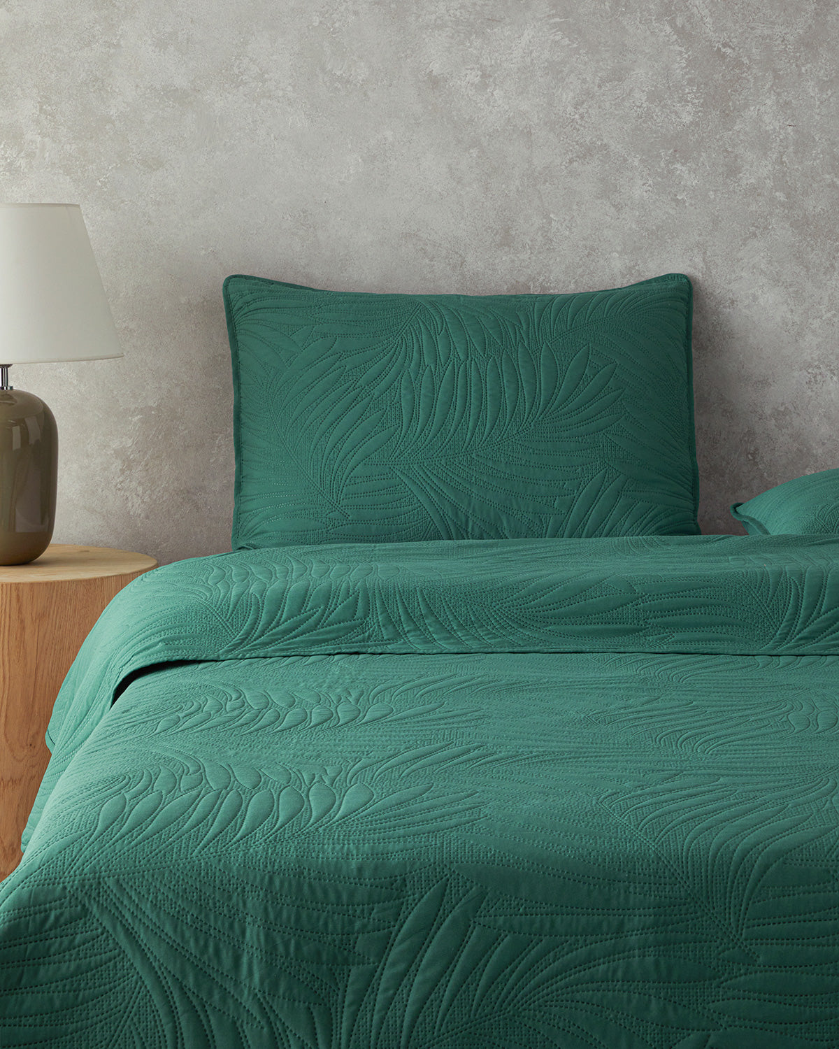 Tropic Multipurpose Bed Spread Set Green (view 9)