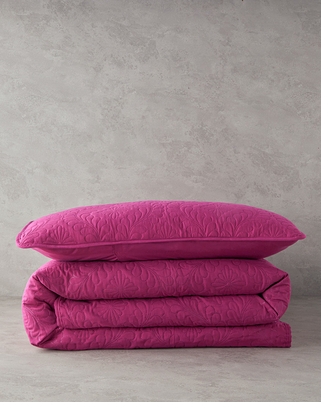 Gypsy Multipurpose Bed Spread Set Dark Pink (view 4)
