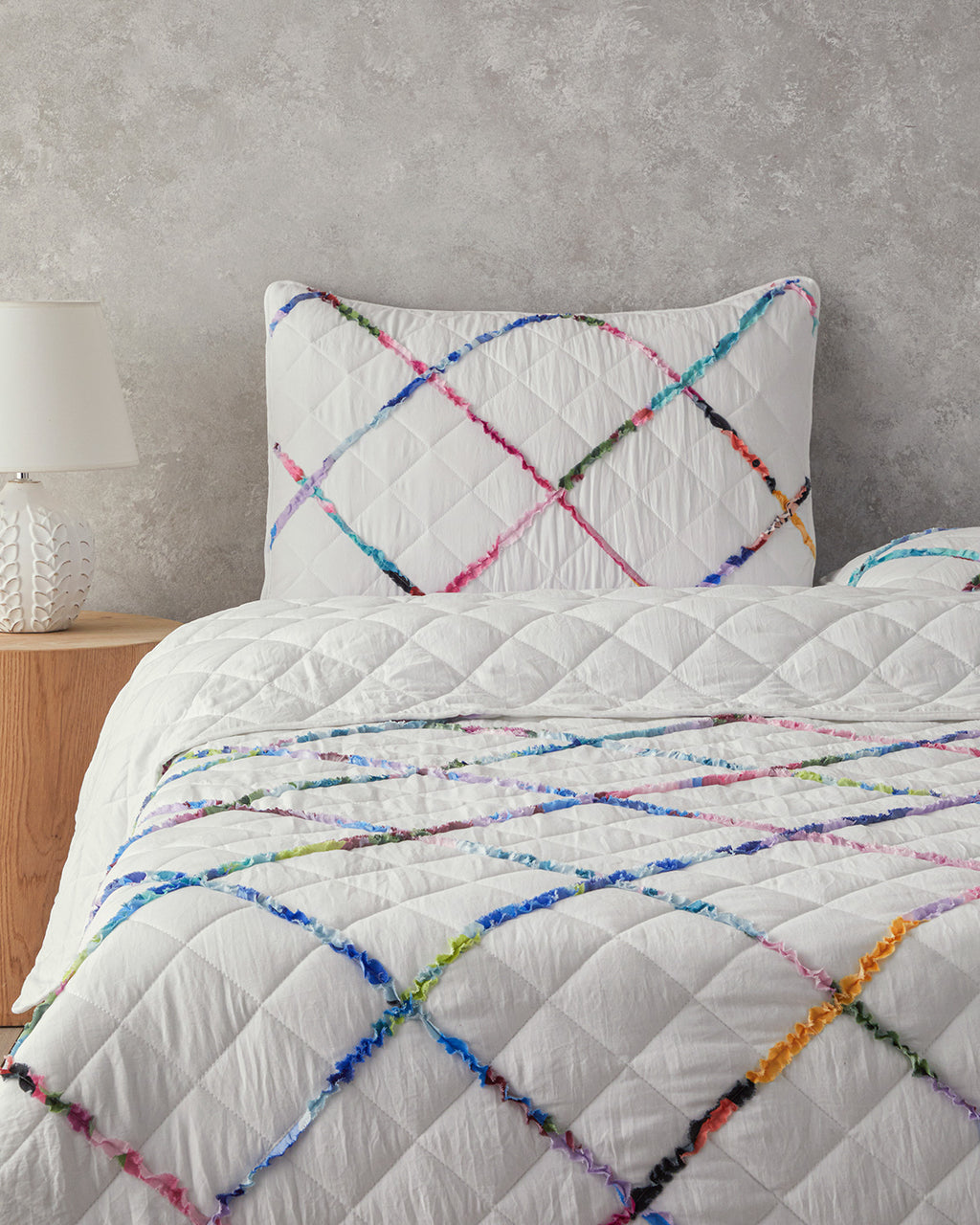 Ruffled Double Size Bed Spread Set 200x220 cm White