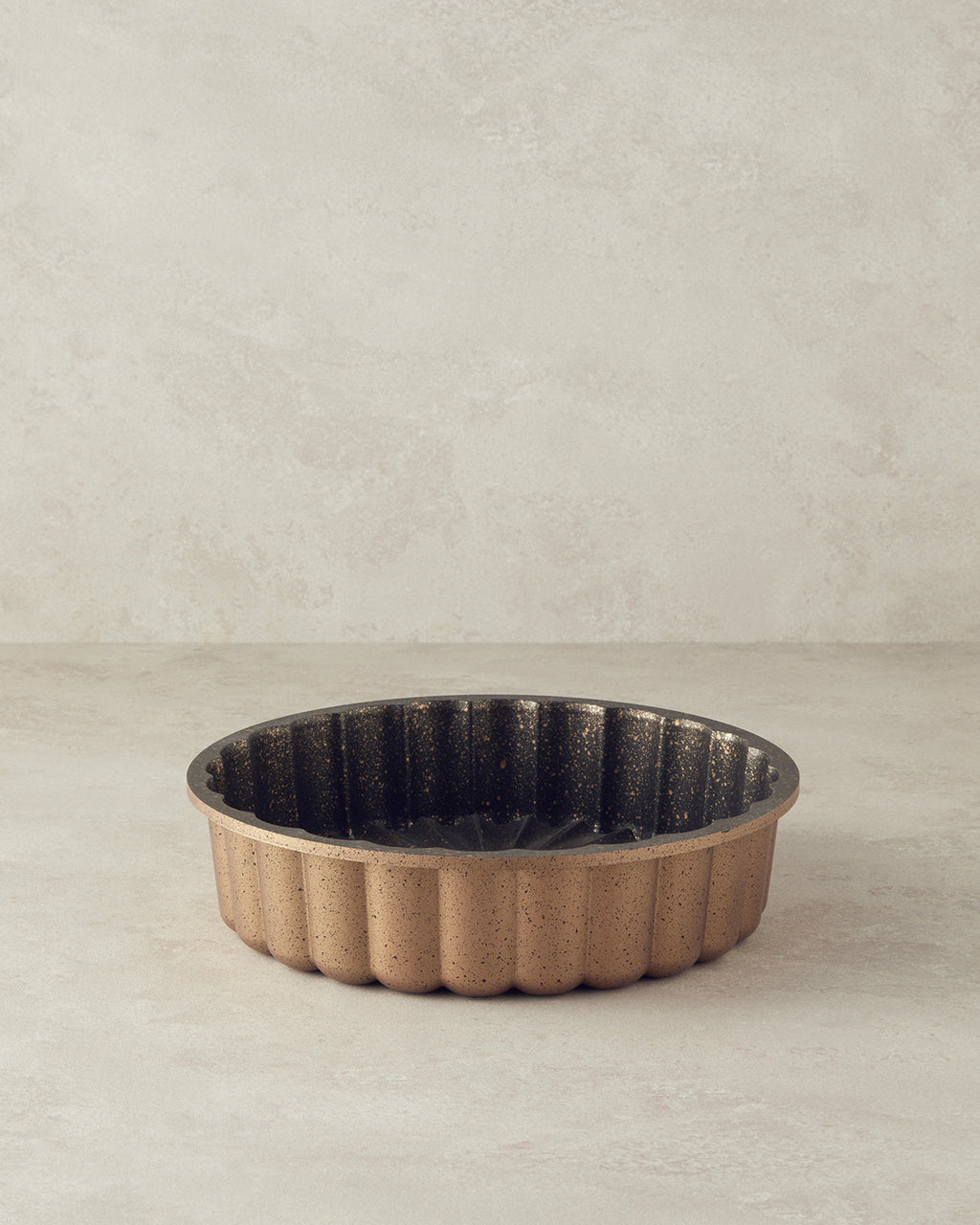 Cast Aluminum Cake Mold 25 cm Gold
