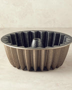 Cast Aluminum Cake Mold 26 cm Gold-Silver