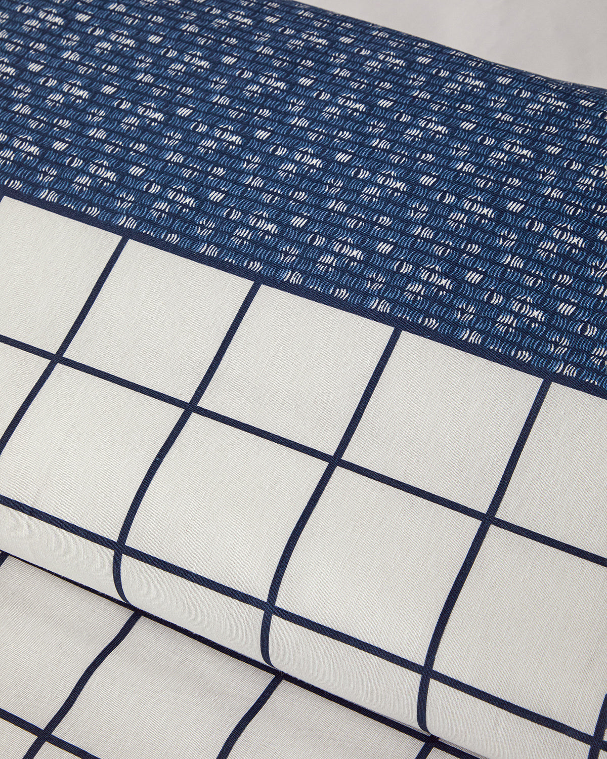 Easy Iron Double Size Duvet Cover Set 200x220 cm Navy Blue (view 2)