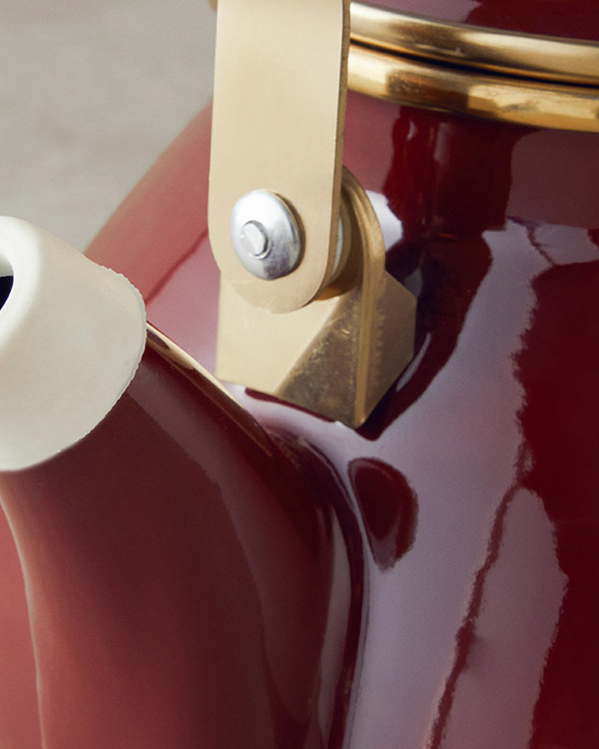 Copenhagen Enamel Tea Pot 2 Litre Maroon