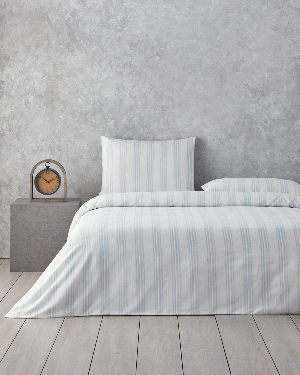 Yarn Dyed Duvet Cover Set Dark Celadon (view 7)