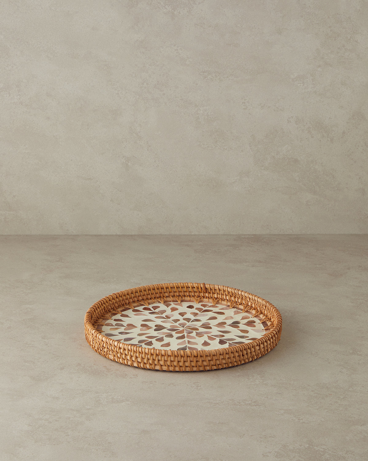Louice Rattan Tray 30 cm Brown