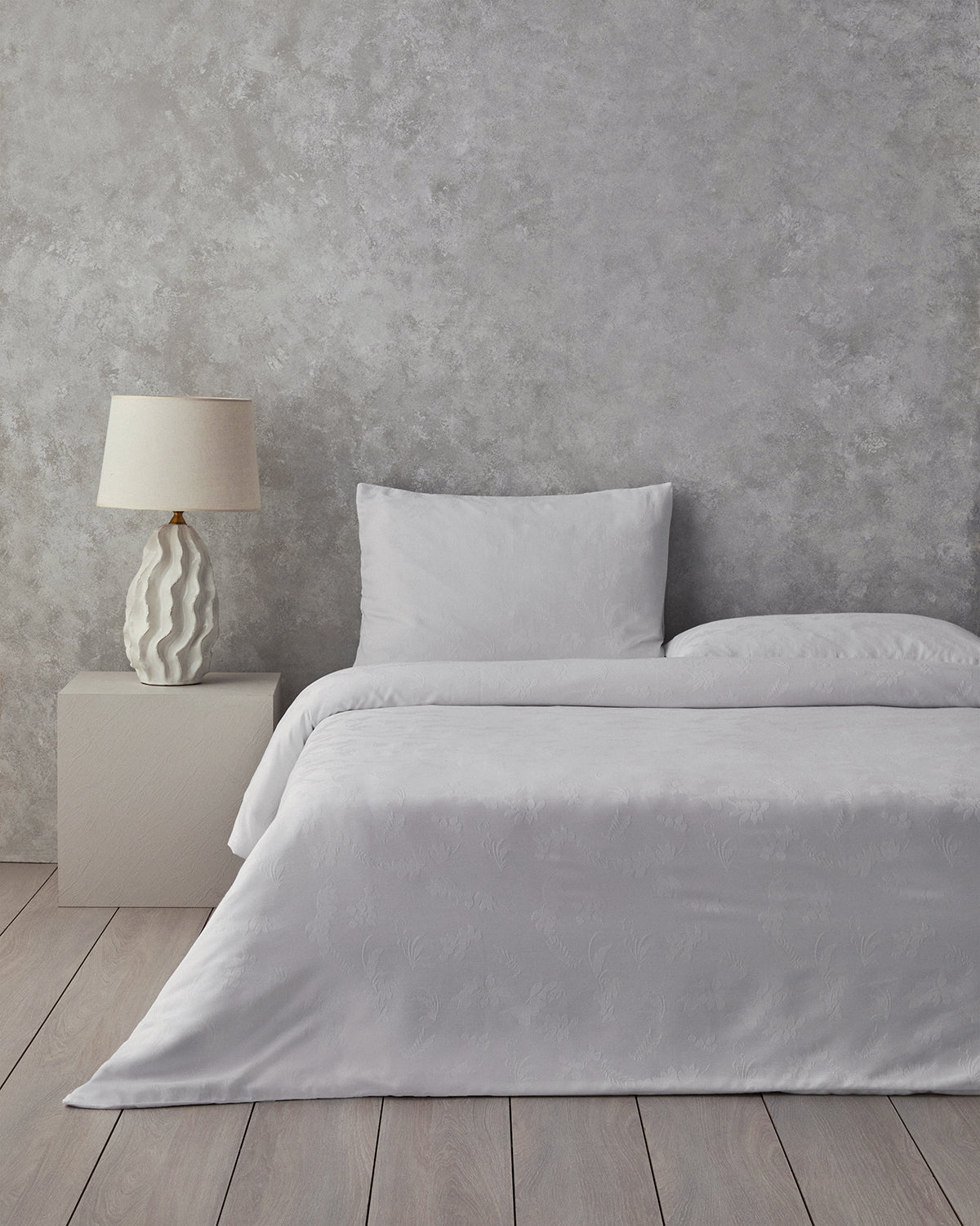 Glare Jacquard Duvet Cover Set (view 22)