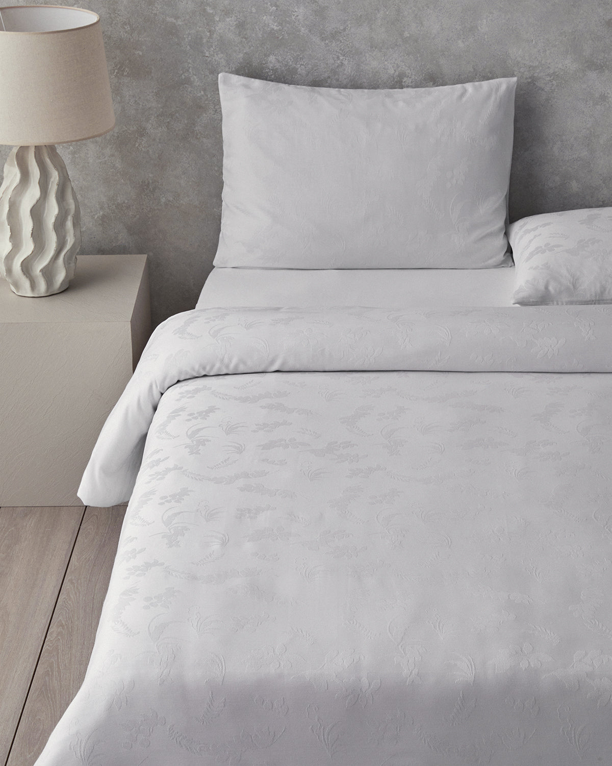 Glare Jacquard Duvet Cover Set (view 23)
