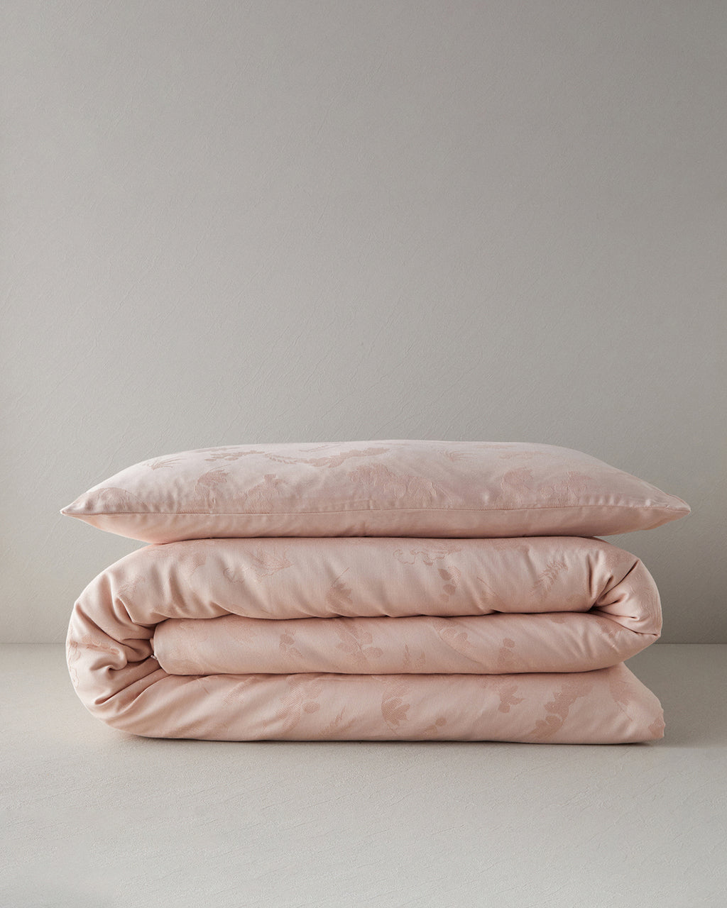 Glare Jacquard Duvet Cover Set (view 35)