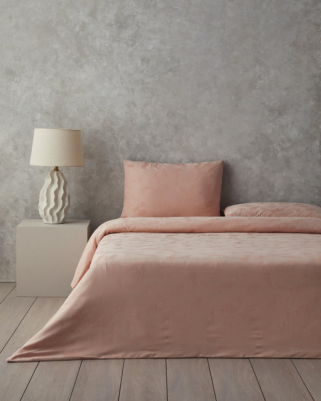 Glare Jacquard Duvet Cover Set (view 36)