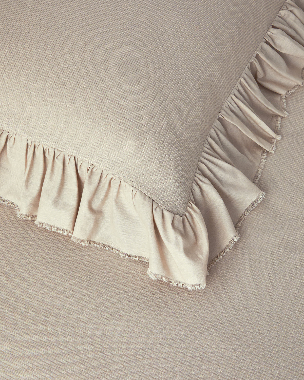 Blaze Ruffled Waffle Duvet Cover Set (view 11)