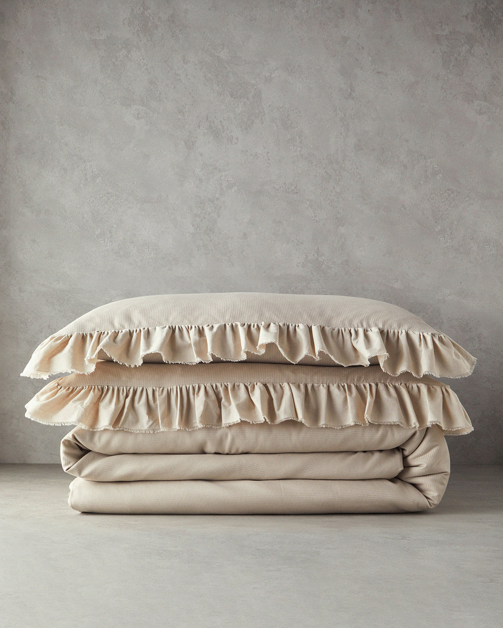 Blaze Ruffled Waffle Duvet Cover Set (view 14)
