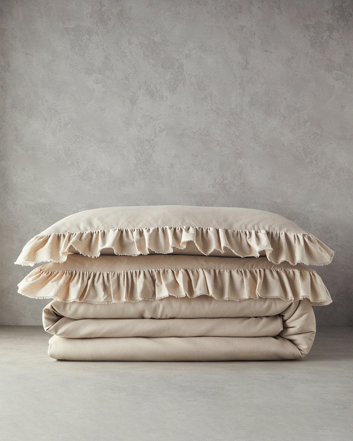 Blaze Ruffled Waffle Duvet Cover Set (view 14)