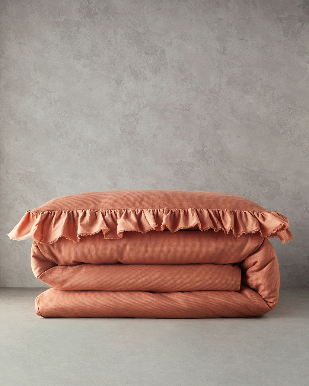 Blaze Ruffled Waffle Duvet Cover Set (view 21)