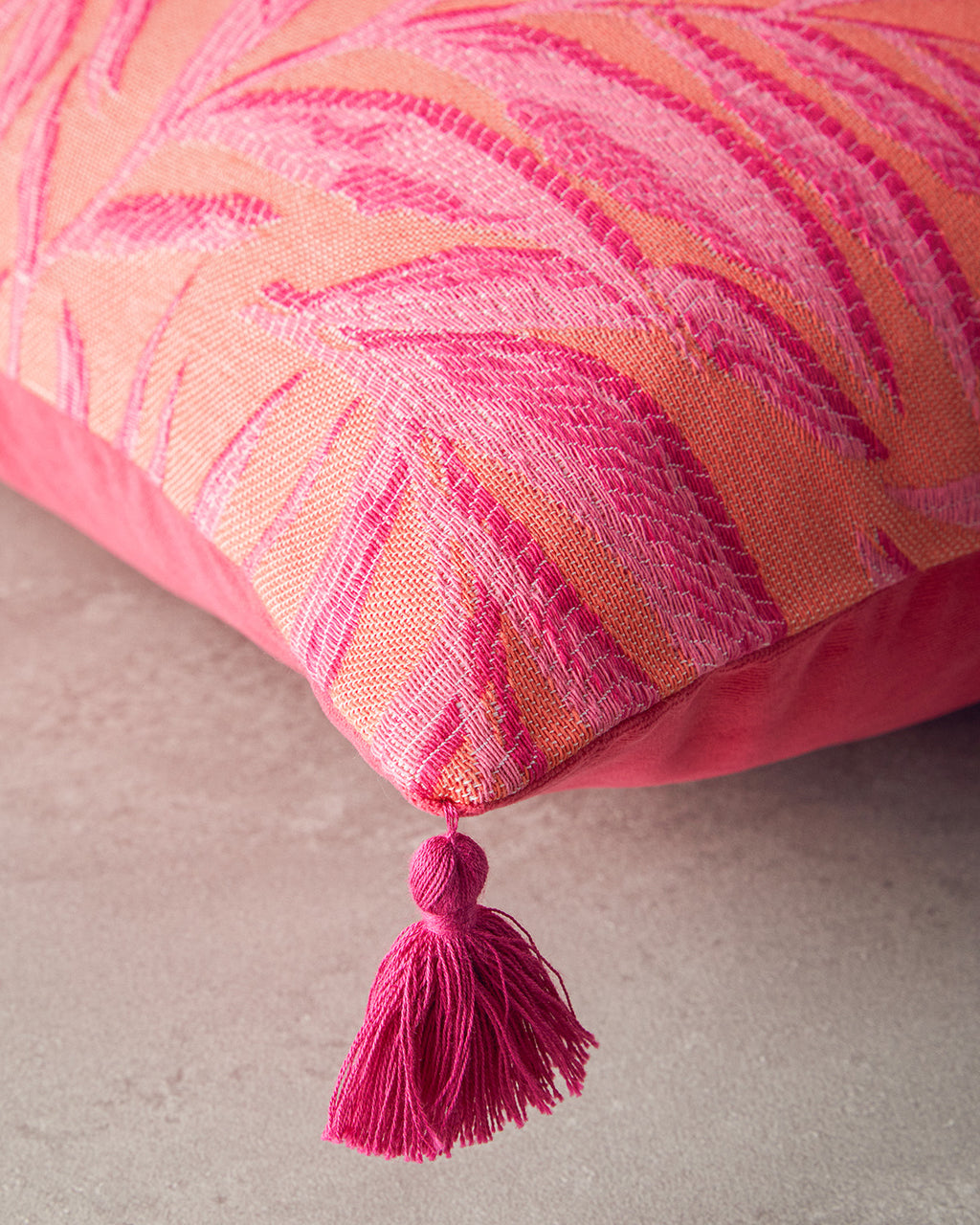 Toss Pillow Cover 45x45 cm Fuchsia (view 2)