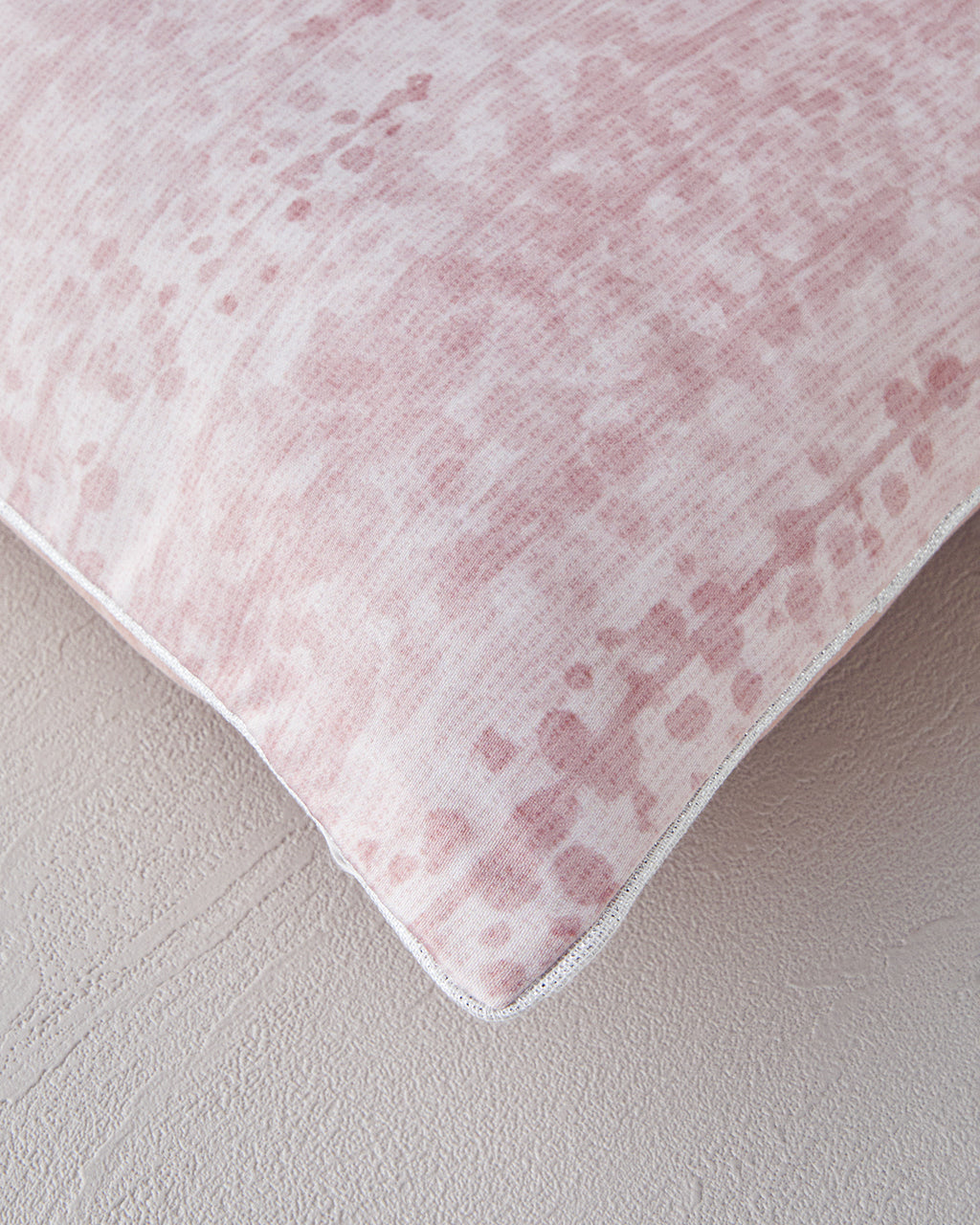Gale Toss Pillow Cover 45x45 cm Powder (view 4)