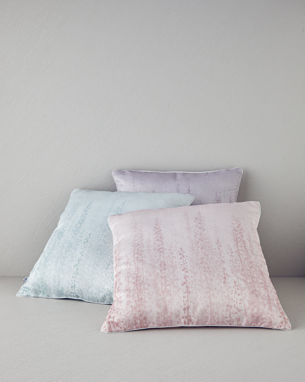 Gale Toss Pillow Cover 45x45 cm Powder (view 5)