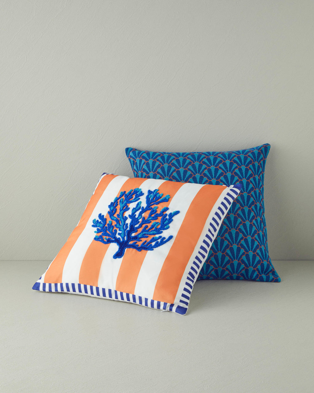 Punch Needle Embroidered Decorative Cushion 45x45 cm Navy Blue - Orange (view 2)