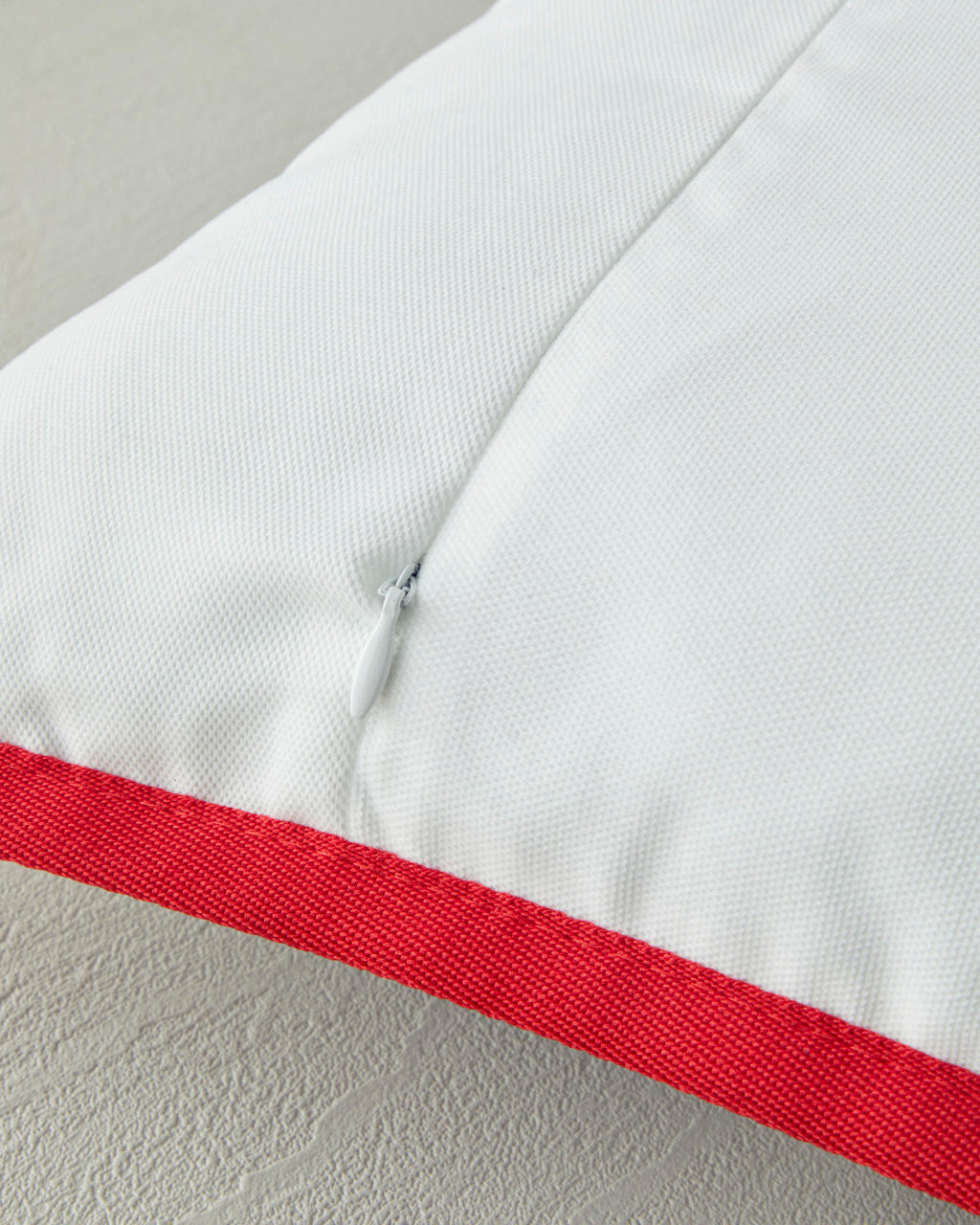 Martina Toss Pillow Cover 45x45 cm Red