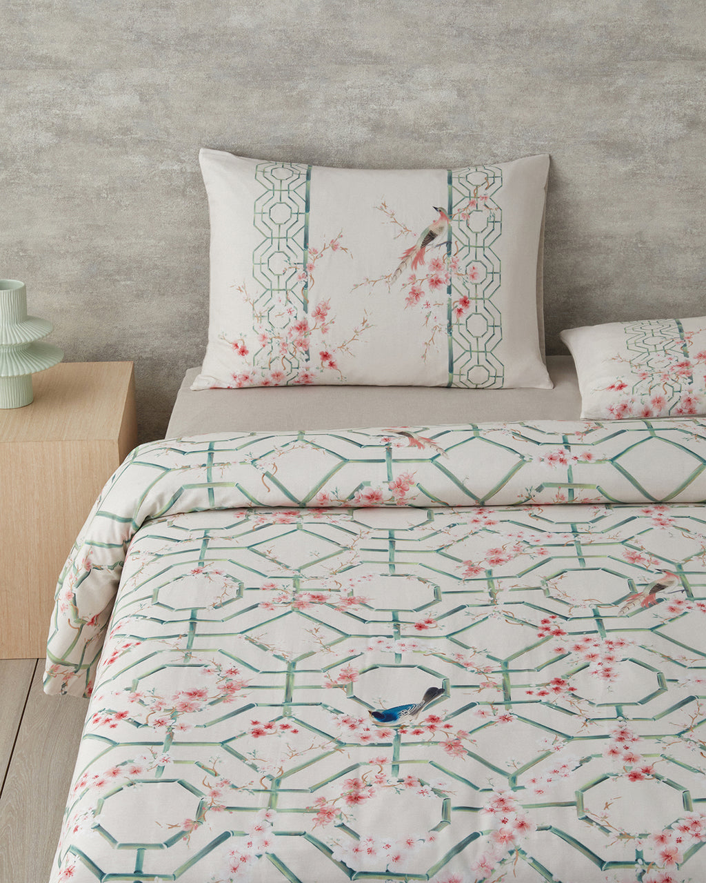 Soft Cotton with Digital Print Duvet Cover Set Cream - King 240x220 cm (view 2)