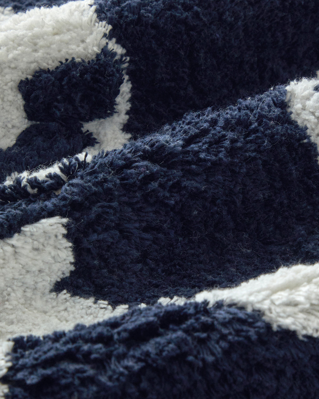 Fishbone Cotton Bath Mat 50x80 cm Navy Blue - White (view 2)