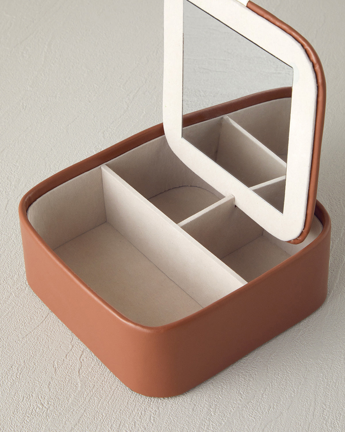 Aidan Jewelry Box 15x15x7 cm Light Brown (view 2)