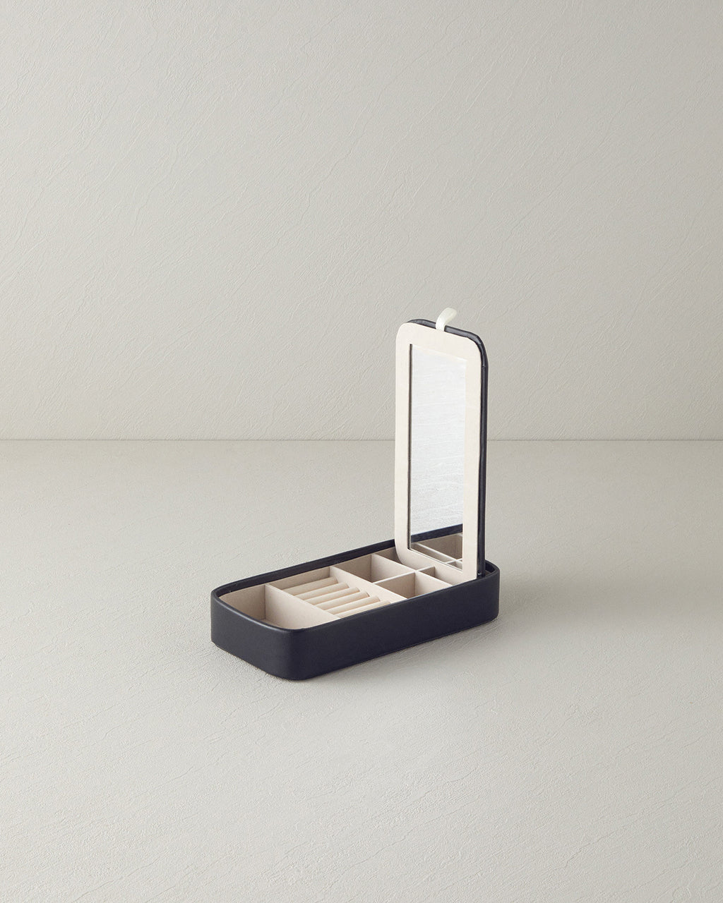 Alice Jewelry Box 12x24 cm Black