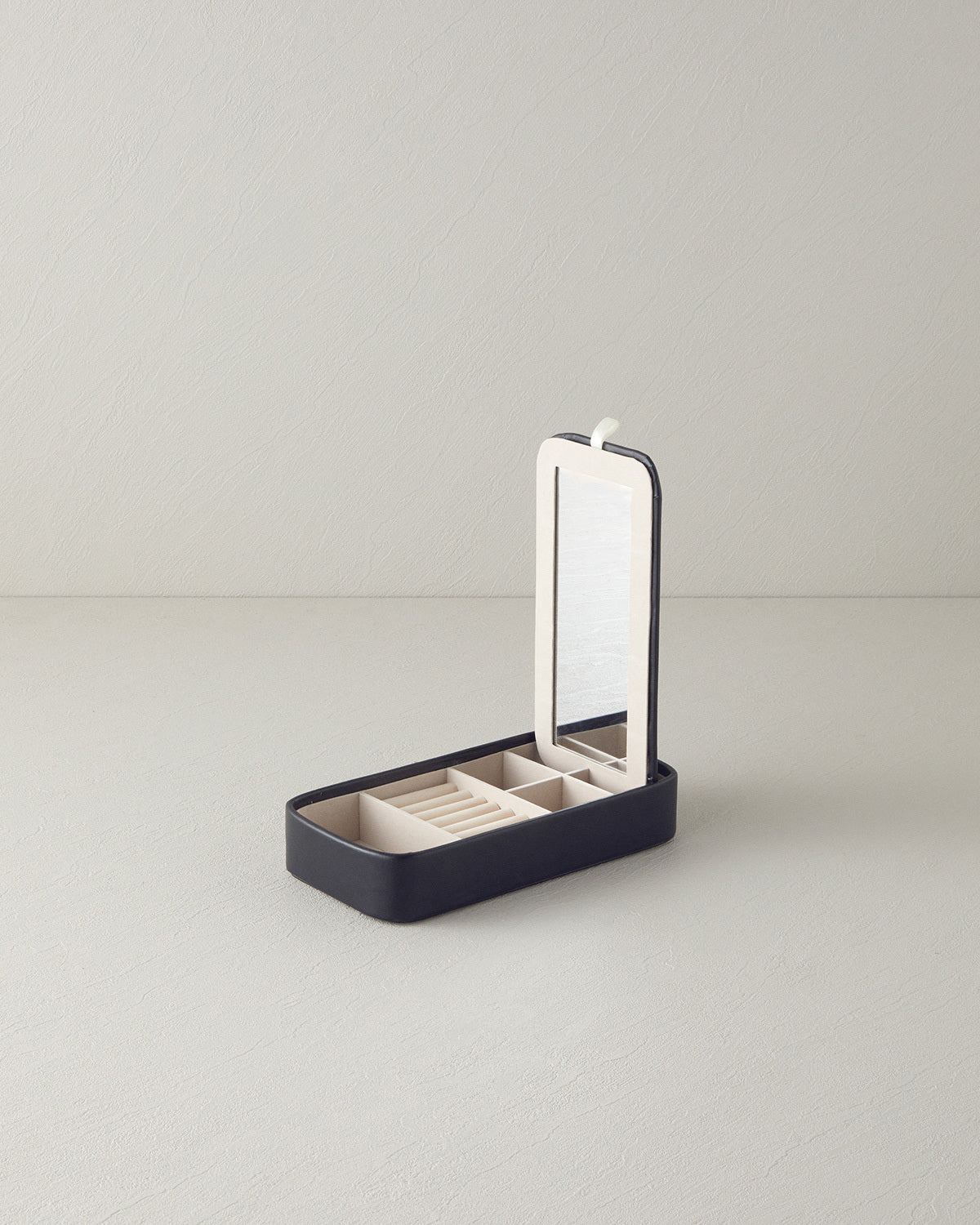 Alice Jewelry Box 12x24 cm Black