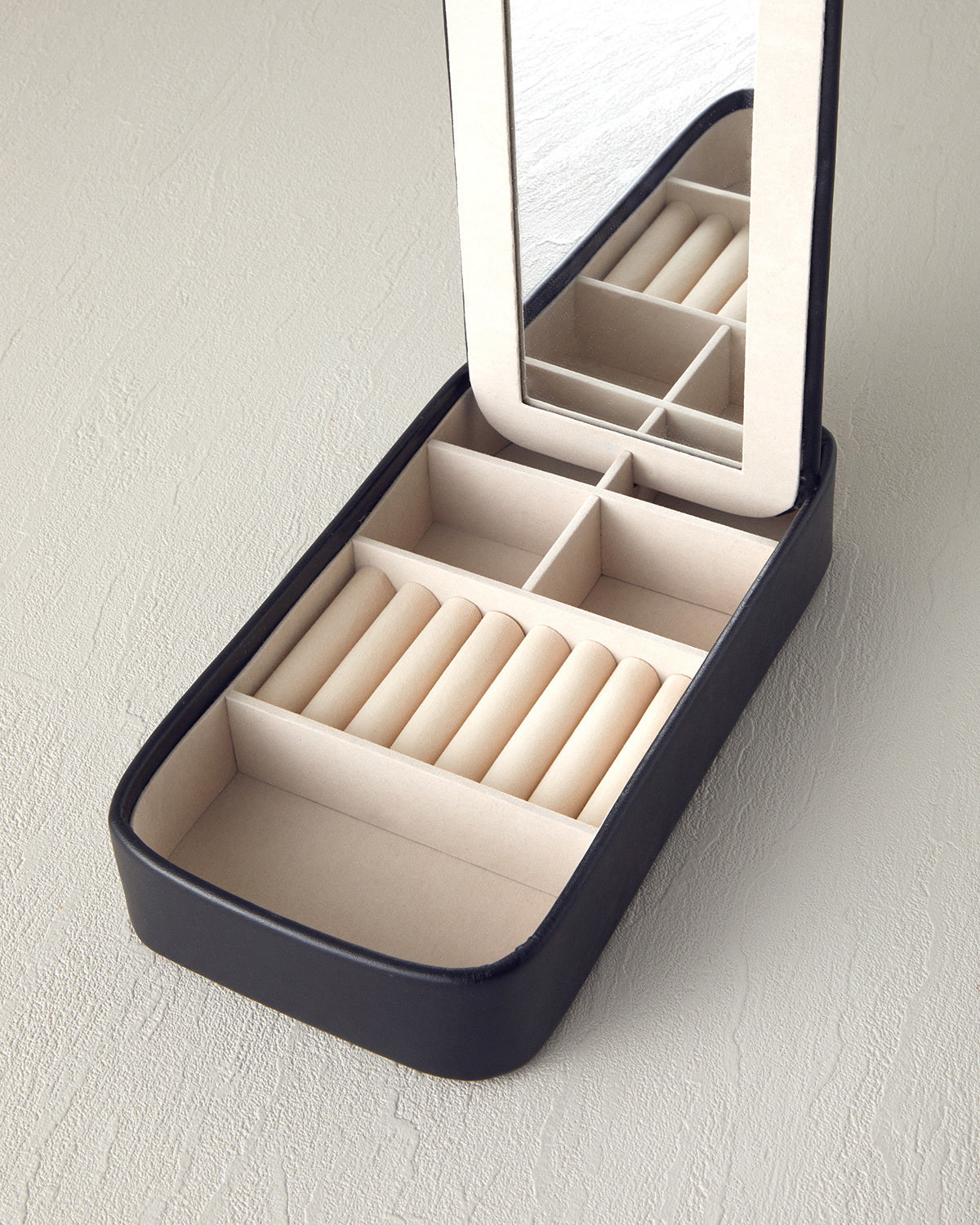 Alice Jewelry Box 12x24 cm Black (view 2)