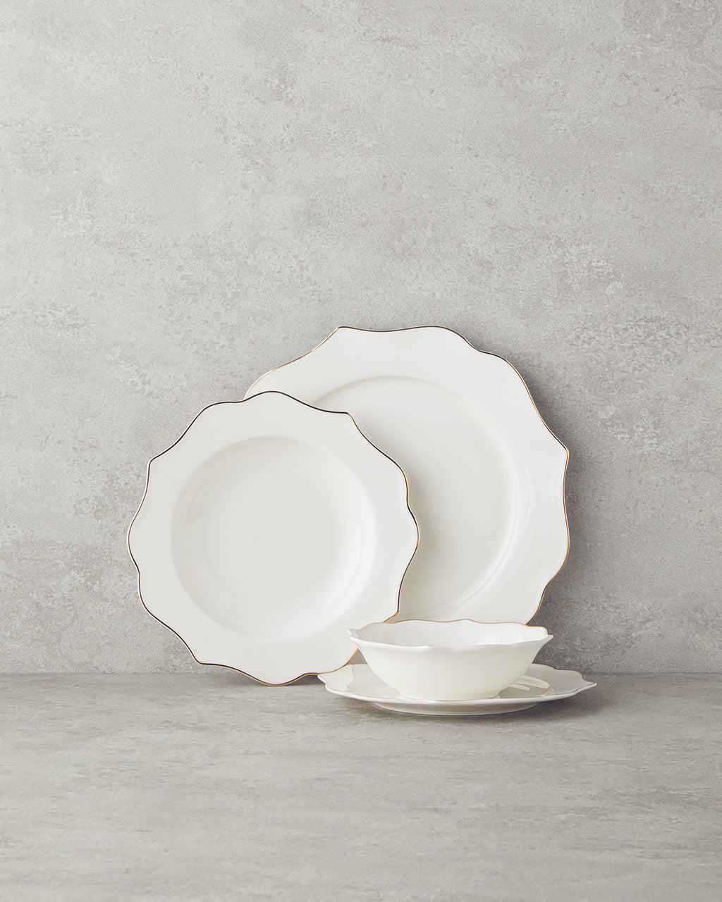 Valencia Bone Porcelain Table Set 27 Pieces, 6 Servings - Gold
