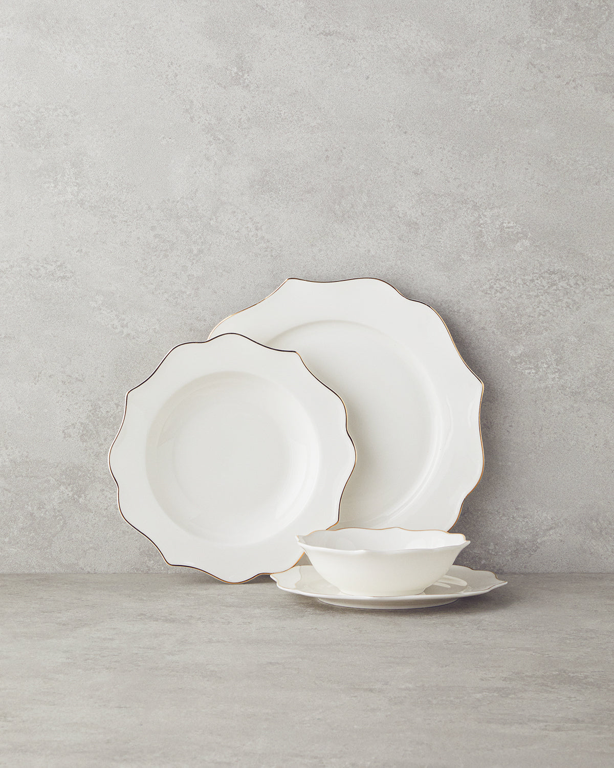 Valencia Bone Porcelain Table Set 27 Pieces, 6 Servings - Gold
