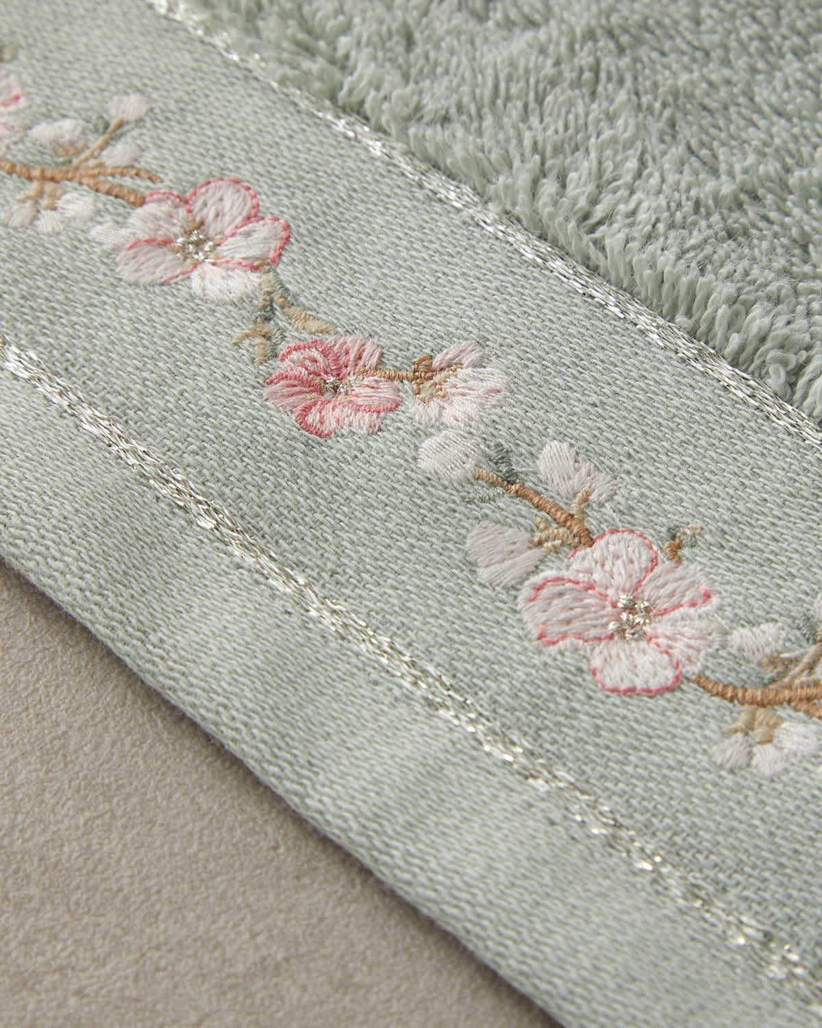 Flower Chain Cotton Embroidered Face Towel Set 30x45+50x80 cm Sea Green (view 4)
