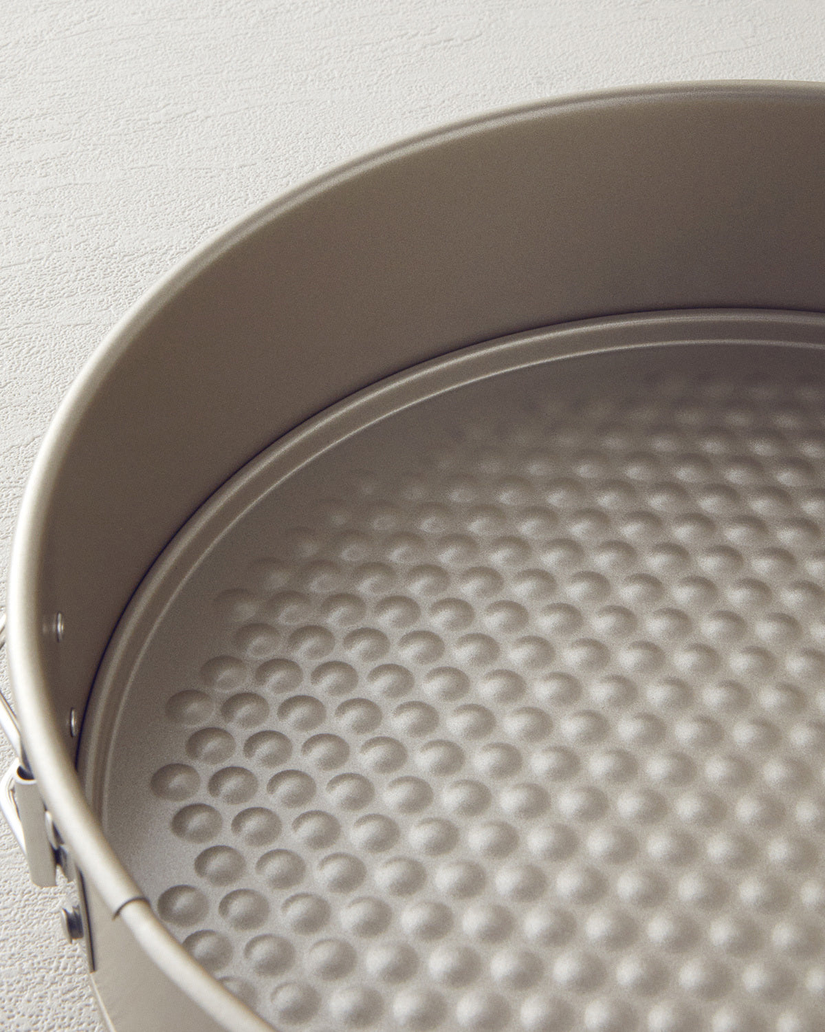 Carbon Steel Cake Mold Champagne (view 4)