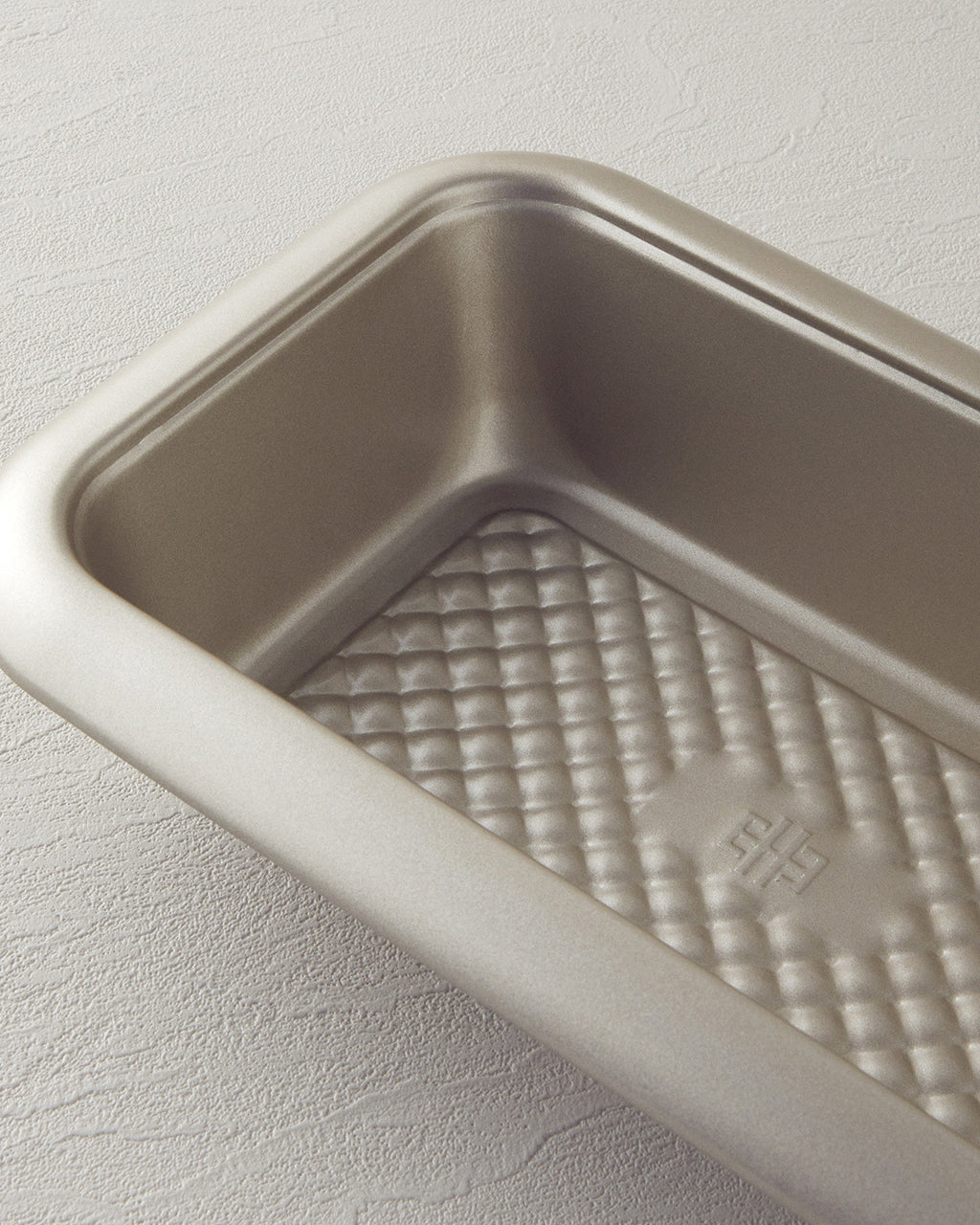 Carbon Steel Baton Cake Mold 28x17 cm Champagne (view 2)